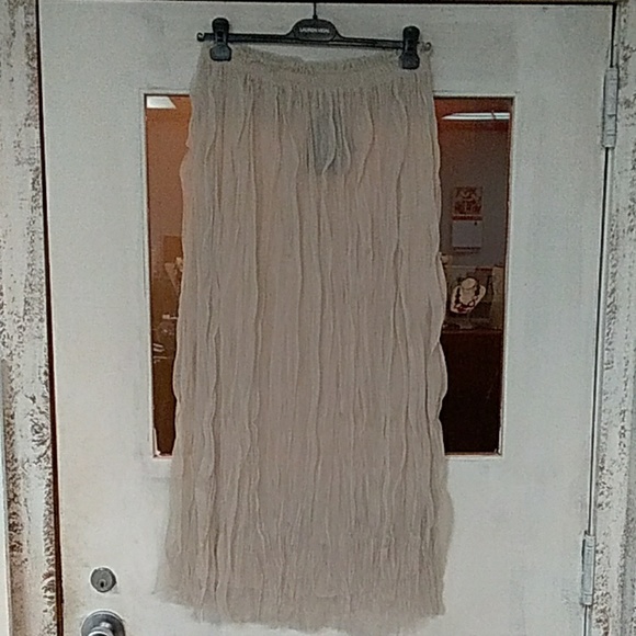 Lauren Vidal Dresses & Skirts - NWT Lauren Vidal Tulle Skirt size large
